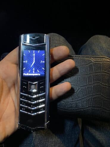 Vertu Signature Touch, rəng - Qara, Düyməli lalafo.az -da Vertu Signature Touch, rəng - Qara, Düyməli