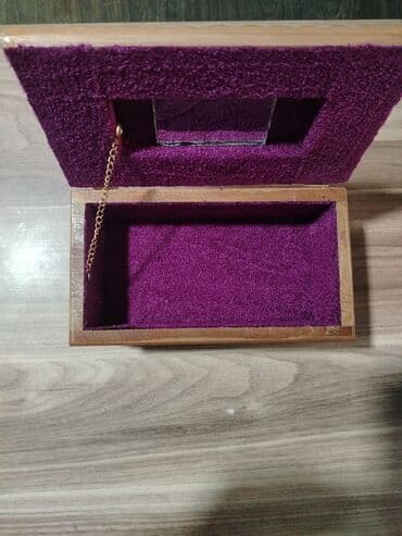 Ağac oyma zərgərlik/qutu - Material: tam ağac gövdədən oyma, əl işi lalafo.az -da Ağac oyma zərgərlik/qutu - Material: tam ağac gövdədən oyma, əl işi