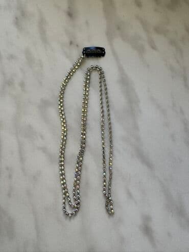 Parlaq saç aksesuarı.
Saç düzümünə parıltı qatmaq üçün uyğundur.💫 lalafo.az -da Parlaq saç aksesuarı.
Saç düzümünə parıltı qatmaq üçün uyğundur.💫