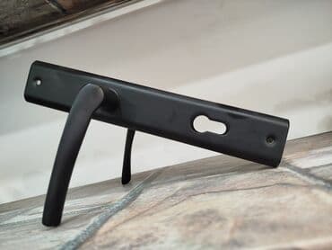 Qapı üçün tutacaq-li planka (lockset) - Rəng: mat qara - Material lalafo.az -da Qapı üçün tutacaq-li planka (lockset) - Rəng: mat qara - Material