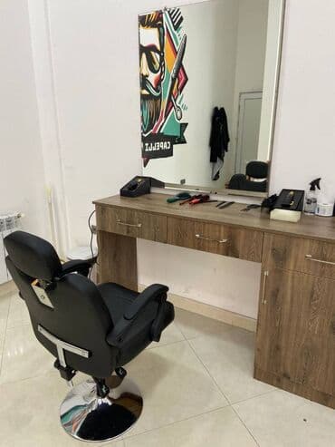 Salam.ideal vəziyyətdə bərbər kreslosu,guzgusu və mebeli satıram.ALLAH lalafo.az -da Salam.ideal vəziyyətdə bərbər kreslosu,guzgusu və mebeli satıram.ALLAH