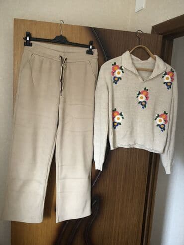 Qadın geyim dəst 14 azn - Üst geyim: Açıq bej rəngli trikotaj sviter lalafo.az -da Qadın geyim dəst 14 azn - Üst geyim: Açıq bej rəngli trikotaj sviter