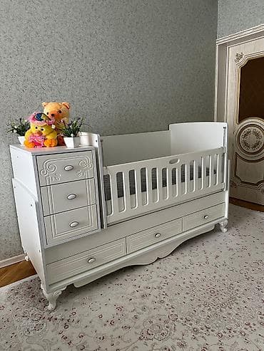 Oğlan və qız üçün, İşlənmiş, Dördbucaq, Beşik, Matras ilə, Yellənmə mexanizm ilə lalafo.az -da Oğlan və qız üçün, İşlənmiş, Dördbucaq, Beşik, Matras ilə, Yellənmə mexanizm ilə