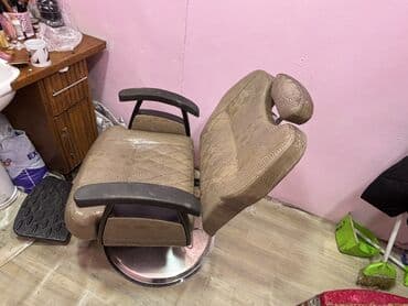 Кушетки: Tərkib: - Bərbər masa–lavabo bloku: böyük güzgü çərçivəsi, mərkəzdə su at lalafo.az — 2 Кушетки: Tərkib: - Bərbər masa–lavabo bloku: böyük güzgü çərçivəsi, mərkəzdə su — 2