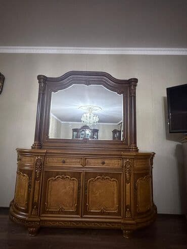 Malaziya komod. Qiymet 130 azn Unvan Goradil. SabinaSultan3132 lalafo.az -da Malaziya komod. Qiymet 130 azn Unvan Goradil. SabinaSultan3132