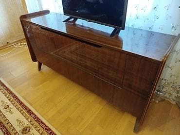 Qəhvəyi rəngdə dolab, TV altliqi kimi de istifade etmek olar ici lalafo.az -da Qəhvəyi rəngdə dolab, TV altliqi kimi de istifade etmek olar ici