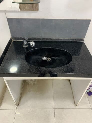 Bərbər !! Və digəri üçün tökmə mərmər moyka !!! Normal vəziyətdədir lalafo.az -da Bərbər !! Və digəri üçün tökmə mərmər moyka !!! Normal vəziyətdədir