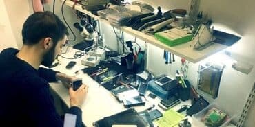 Ремонт телефонов, планшетов: İphone. Redmi. Xiomi. Samsung modelllerin temir ekran deyişilmesi üz at lalafo.az — 3 Ремонт телефонов, планшетов: İphone. Redmi. Xiomi. Samsung modelllerin temir ekran deyişilmesi üz — 3