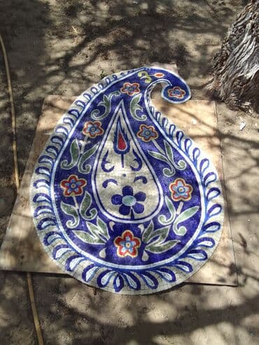 Buta naxışlı, mozaika texnikası ilə hazırlanmış bu panel incə lalafo.az -da Buta naxışlı, mozaika texnikası ilə hazırlanmış bu panel incə