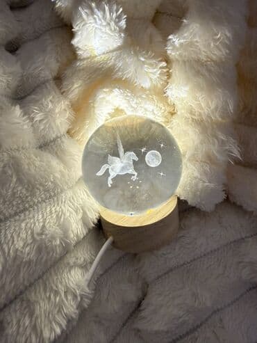 Şüşə kürə gecə lampası – “Unikorn və Ay” motivli - Dizayn: Şəffaf lalafo.az -da Şüşə kürə gecə lampası – “Unikorn və Ay” motivli - Dizayn: Şəffaf