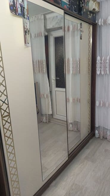 Kupe, 3 qapılı Düz dolab, Qarderob, paltar dolabı lalafo.az -da Kupe, 3 qapılı Düz dolab, Qarderob, paltar dolabı