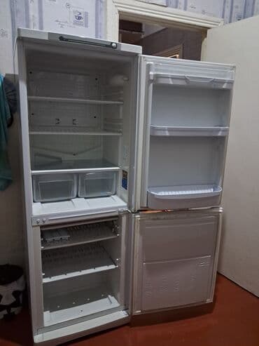 İkiqapılı soyuducu və dondurucu kombinasiyası - Üst hissə: soyuducu lalafo.az -da İkiqapılı soyuducu və dondurucu kombinasiyası - Üst hissə: soyuducu