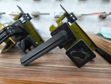 Məhsul: Qapı üçün tutacaq və daxili mexanizm dəsti - Material lalafo.az -da Məhsul: Qapı üçün tutacaq və daxili mexanizm dəsti - Material