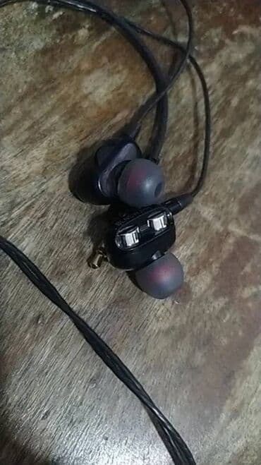 Yeni Simli Qulaqcıqlar, rəng - Qara lalafo.az -da Yeni Simli Qulaqcıqlar, rəng - Qara