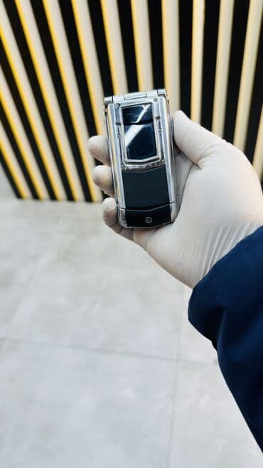 Vertu Constellation, rəng - Gümüşü, Düyməli lalafo.az -da Vertu Constellation, rəng - Gümüşü, Düyməli