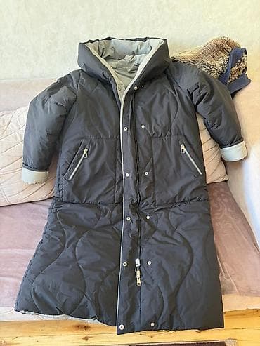 Ikiüzlü geyinilə bilir, uzun model, dizdən aşağı örtür. Böyük həcimli lalafo.az -da Ikiüzlü geyinilə bilir, uzun model, dizdən aşağı örtür. Böyük həcimli