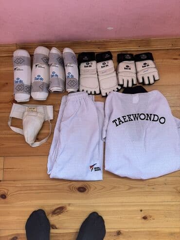 İdman ləvazimatları dəsti - Taekvondo komplekti: - WT loqolu ağ lalafo.az -da İdman ləvazimatları dəsti - Taekvondo komplekti: - WT loqolu ağ