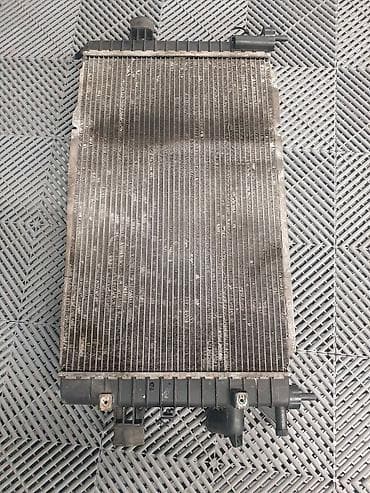 Avtomobil radiatoru - Material: alüminium nüvə, plastik yan çənlər - lalafo.az -da Avtomobil radiatoru - Material: alüminium nüvə, plastik yan çənlər -