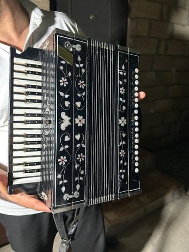 Fleytalar: Zakaz qarmon satılır. Yarı viatka 6 plana mikrafon 31 qruntik. Təzə lalafo.az -da — 6 Fleytalar: Zakaz qarmon satılır. Yarı viatka 6 plana mikrafon 31 qruntik. Təzə — 6