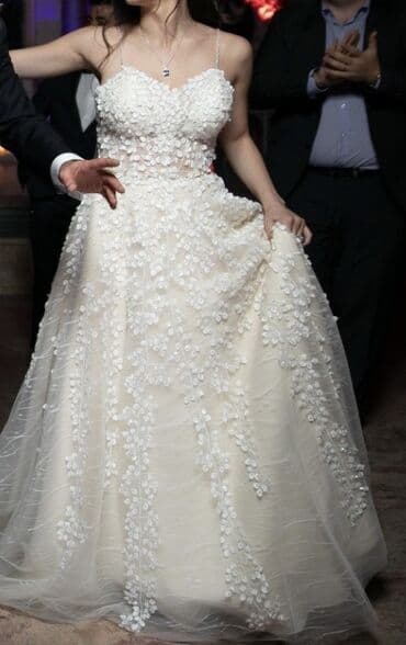 Ankarada yerləşən eksklüziv butikdən gəlinlik Ölçü: S, 1 dəfə lalafo.az -da Ankarada yerləşən eksklüziv butikdən gəlinlik Ölçü: S, 1 dəfə