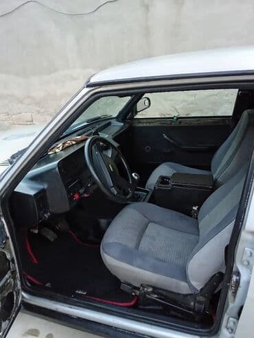 Model: Tofas Şahin/Doğan tipli sedan (4 qapı) Rəng: Gümüşü Yanacaq lalafo.az -da Model: Tofas Şahin/Doğan tipli sedan (4 qapı) Rəng: Gümüşü Yanacaq