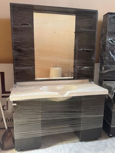 Güzgülü lalafo.az -da Güzgülü