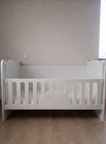 Oğlan və qız üçün, İşlənmiş, Dördbucaq, Beşik, Matras ilə, Yellənmə mexanizmsiz lalafo.az -da Oğlan və qız üçün, İşlənmiş, Dördbucaq, Beşik, Matras ilə, Yellənmə mexanizmsiz