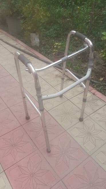 Yürümə çərçivəsi (walker) - Material: yüngül və möhkəm alüminium lalafo.az -da Yürümə çərçivəsi (walker) - Material: yüngül və möhkəm alüminium