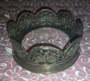 Naxışlı filiqran kasalı altlıq/şamaltı - Material: gümüş tonlu metal lalafo.az -da Naxışlı filiqran kasalı altlıq/şamaltı - Material: gümüş tonlu metal