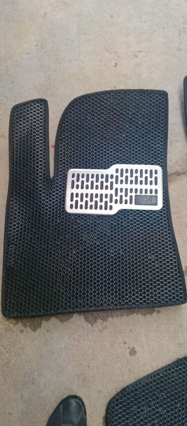 Avtomobil üçün ayaqaltı, İşlənmiş, Rezin, EVO, Ünvandan götürmə, Ödənişli çatdırılma lalafo.az -da — 2 Avtomobil üçün ayaqaltı, İşlənmiş, Rezin, EVO, Ünvandan götürmə, Ödənişli çatdırılma — 2