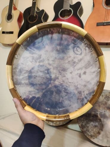 Флейты: Yeni Dizaynda Qavallar
Qalin cxolu uzerinde verilir at lalafo.az — 2 Флейты: Yeni Dizaynda Qavallar
Qalin cxolu uzerinde verilir — 2