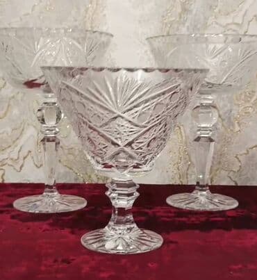 Rusiyanin Qusevskiy xrustal 2 eded meyve ve 1 eded gilemeyve vazalari lalafo.az -da Rusiyanin Qusevskiy xrustal 2 eded meyve ve 1 eded gilemeyve vazalari