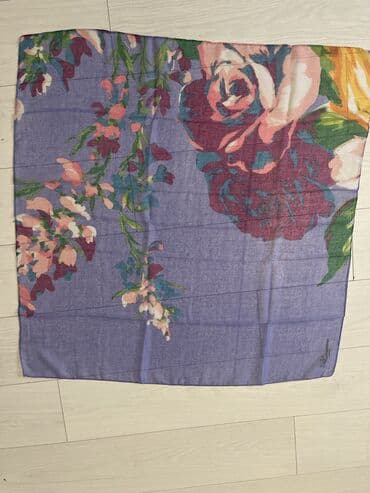 Blumarine Parfums şərfi - Brend: Blumarine Parfums (şərfin küncündə lalafo.az -da Blumarine Parfums şərfi - Brend: Blumarine Parfums (şərfin küncündə