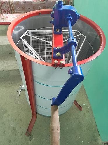 Bal süzən lalafo.az -da Bal süzən