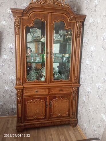 Şüşəli dolab vitrini lalafo.az -da Şüşəli dolab vitrini