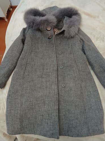 Qadın qış palto-su - Rəng: boz - Model: kapüşonlu, tüklü/kürklü lalafo.az -da Qadın qış palto-su - Rəng: boz - Model: kapüşonlu, tüklü/kürklü