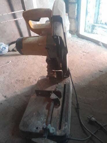 DEWALT D28700 – 355 mm metal kəsim mişarı (chop saw) Texniki lalafo.az -da DEWALT D28700 – 355 mm metal kəsim mişarı (chop saw) Texniki