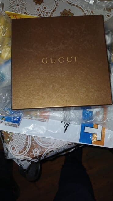 Gucci itlər üçün yaxalıq - Brend: Gucci - Rəng: qızılı/metalik ton - lalafo.az -da Gucci itlər üçün yaxalıq - Brend: Gucci - Rəng: qızılı/metalik ton -