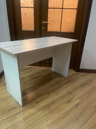 Düz masa, Polkasız, Siyirməsiz, Sadə laminat lalafo.az -da Düz masa, Polkasız, Siyirməsiz, Sadə laminat