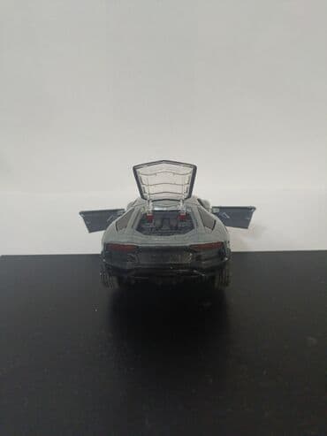 Metal korpuslu die-cast idman maşını modeli - Miqyas: təxmini 1:32 lalafo.az -da Metal korpuslu die-cast idman maşını modeli - Miqyas: təxmini 1:32