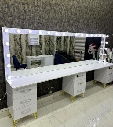 Yeni, Güzgülü lalafo.az -da Yeni, Güzgülü