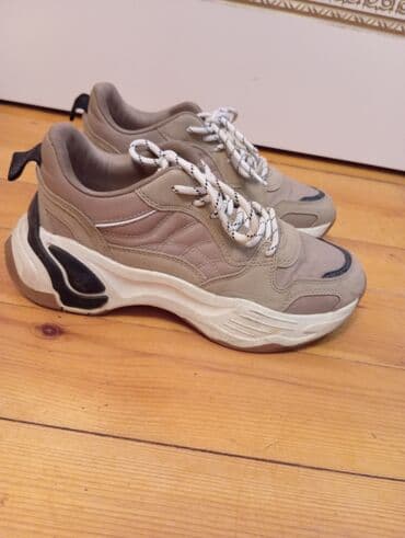 Krossovka – chunky/dad sneaker üslubu - Rəng: bej və qum tonları lalafo.az -da Krossovka – chunky/dad sneaker üslubu - Rəng: bej və qum tonları