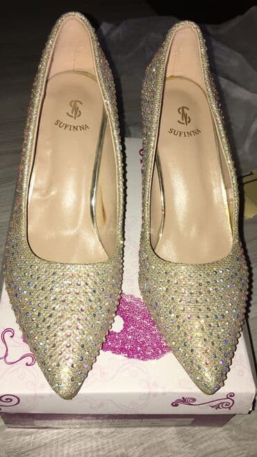 Tuflilər, Ölçü: 38, rəng - Qızılı, Yeni lalafo.az -da Tuflilər, Ölçü: 38, rəng - Qızılı, Yeni