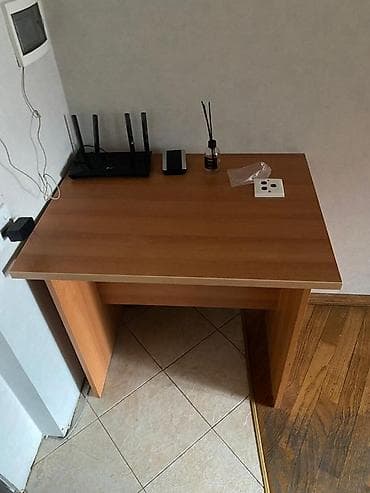 Kompüter masası, Laminat, Dördbucaq masa lalafo.az -da — 1 Kompüter masası, Laminat, Dördbucaq masa — 1