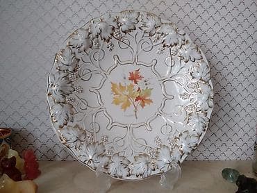 Блюдо Дулево 1960 год. Диаметр 27 см. С задней стороны 3 маленьких lalafo.az -da Блюдо Дулево 1960 год. Диаметр 27 см. С задней стороны 3 маленьких