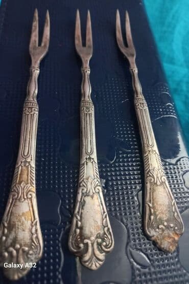 Gumus sovetin her biri 10 manat lalafo.az -da Gumus sovetin her biri 10 manat