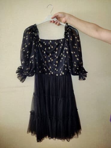 70 manata alınıb. 1defe geyinilib. 15manata satılır. razmer 44, cüzi lalafo.az -da 70 manata alınıb. 1defe geyinilib. 15manata satılır. razmer 44, cüzi