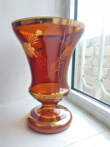 Bir vaza, Bogem şüşəsi lalafo.az -da Bir vaza, Bogem şüşəsi