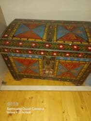 Rəngli naxışlarla əl işi taxta sandıq - Material: bərk taxta, üstü əl lalafo.az -da Rəngli naxışlarla əl işi taxta sandıq - Material: bərk taxta, üstü əl