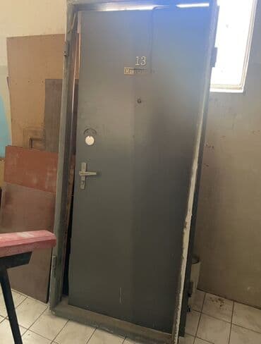 Metaldan giriş qapısı və qutu (kasa) komplekti - Material: qalın lalafo.az -da Metaldan giriş qapısı və qutu (kasa) komplekti - Material: qalın